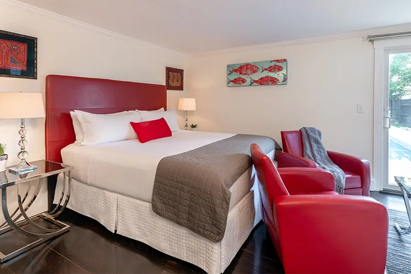 Guest Rooms 8